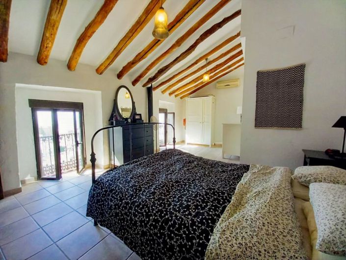 Image No.11-2 Bed Townhouse for sale