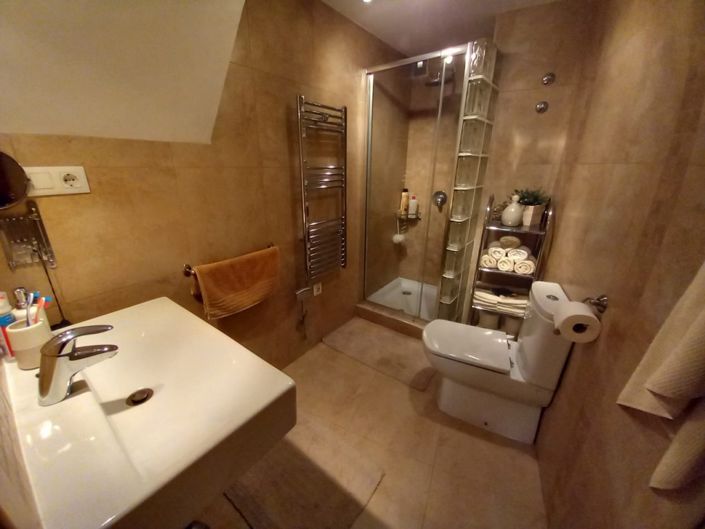 Image No.16-2 Bed Townhouse for sale