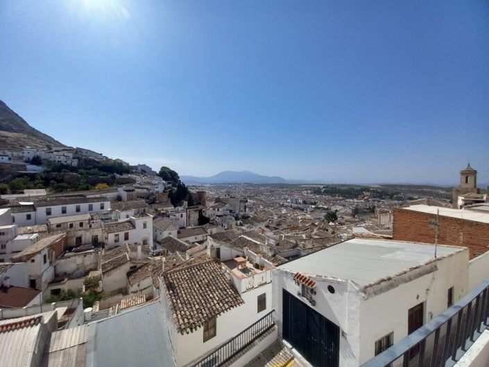 Image No.30-2 Bed Townhouse for sale