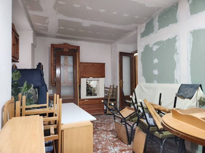 Image No.19-2 Bed Townhouse for sale