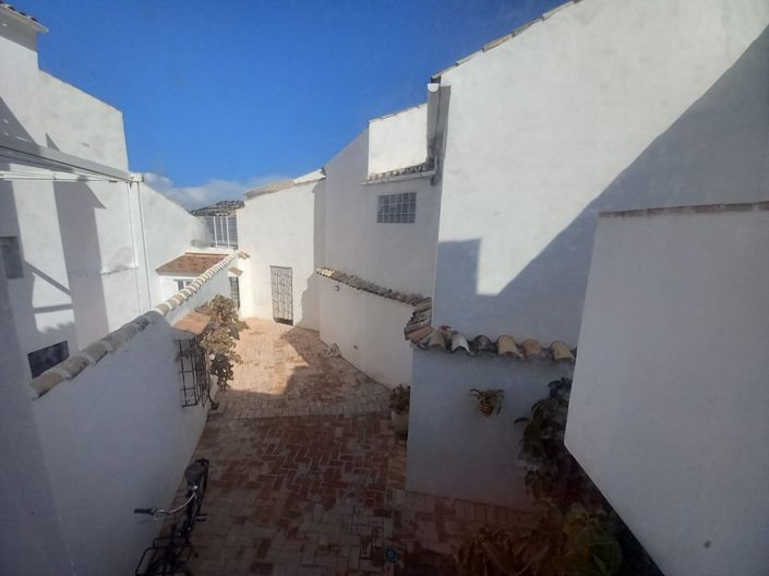 Image No.33-4 Bed Village House for sale