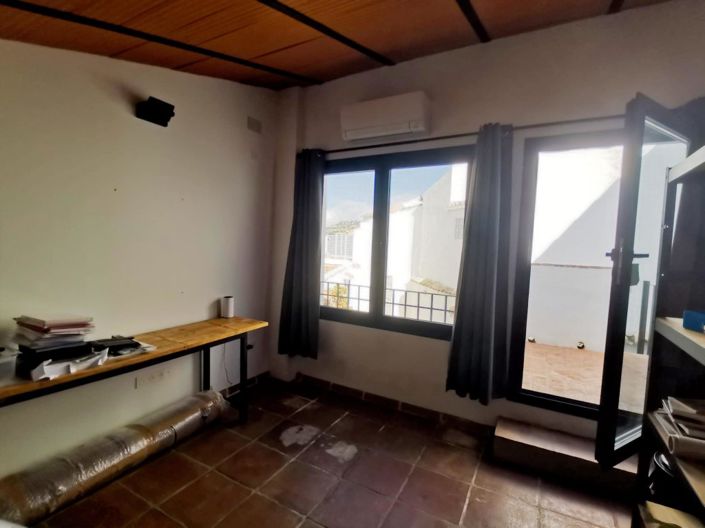 Image No.34-4 Bed Village House for sale