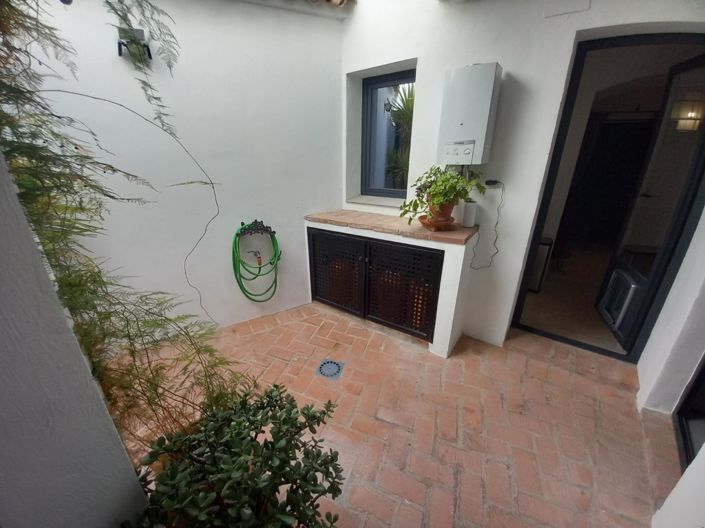 Image No.40-4 Bed Village House for sale