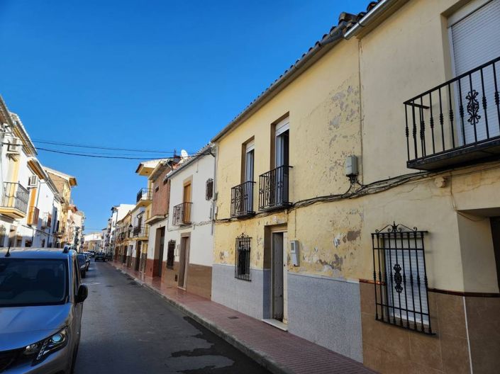 Image No.8-4 Bed Townhouse for sale