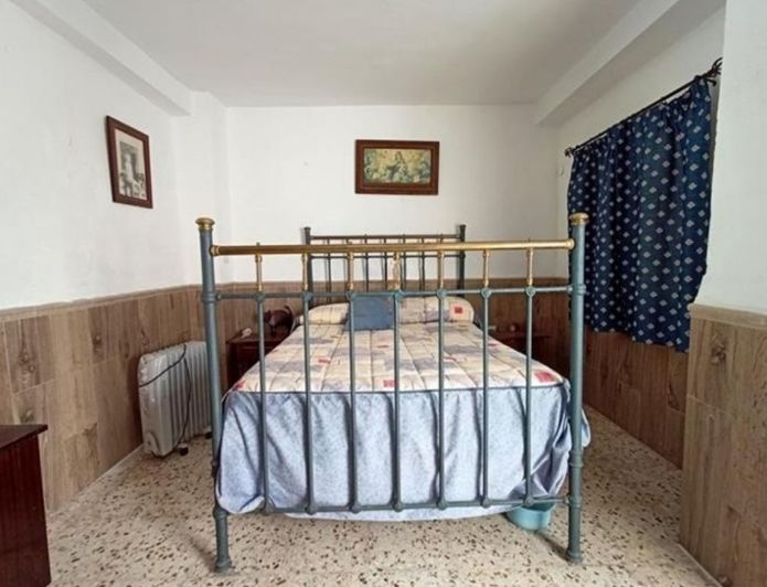 Image No.8-4 Bed Townhouse for sale