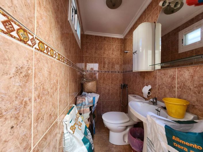 Image No.15-4 Bed Townhouse for sale