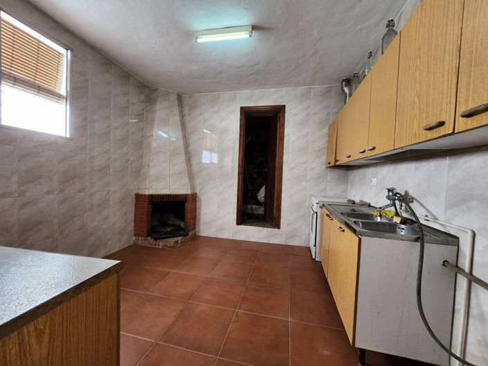 Image No.12-4 Bed Townhouse for sale