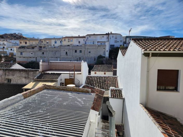 Image No.18-4 Bed Townhouse for sale