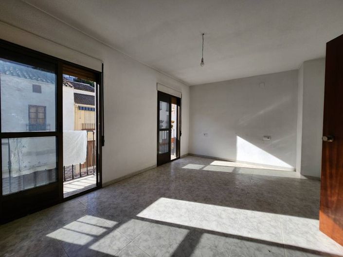 Image No.9-4 Bed Townhouse for sale