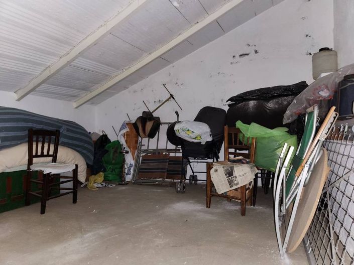 Image No.14-5 Bed Townhouse for sale