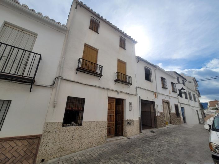 Image No.15-5 Bed Townhouse for sale