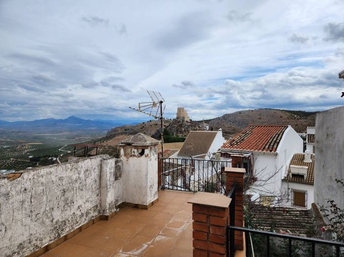 Image No.7-5 Bed Townhouse for sale