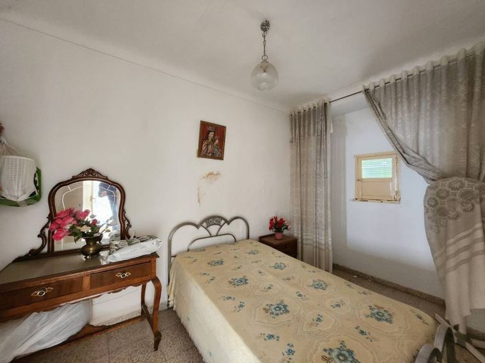 Image No.9-5 Bed Townhouse for sale