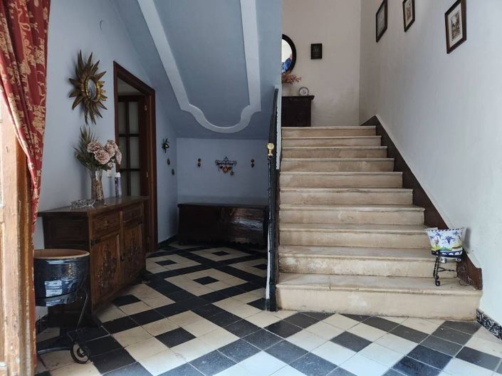 Image No.13-5 Bed Townhouse for sale