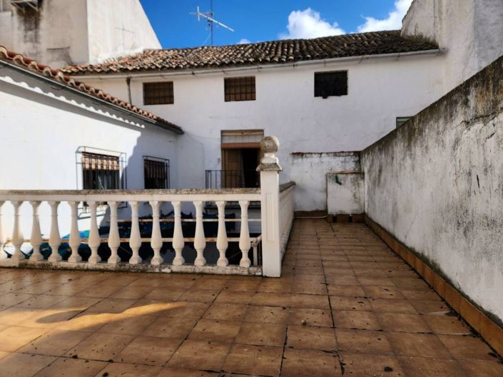 Image No.15-5 Bed Townhouse for sale