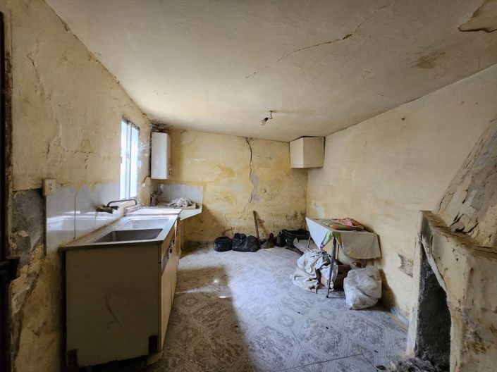 Image No.14-5 Bed Townhouse for sale