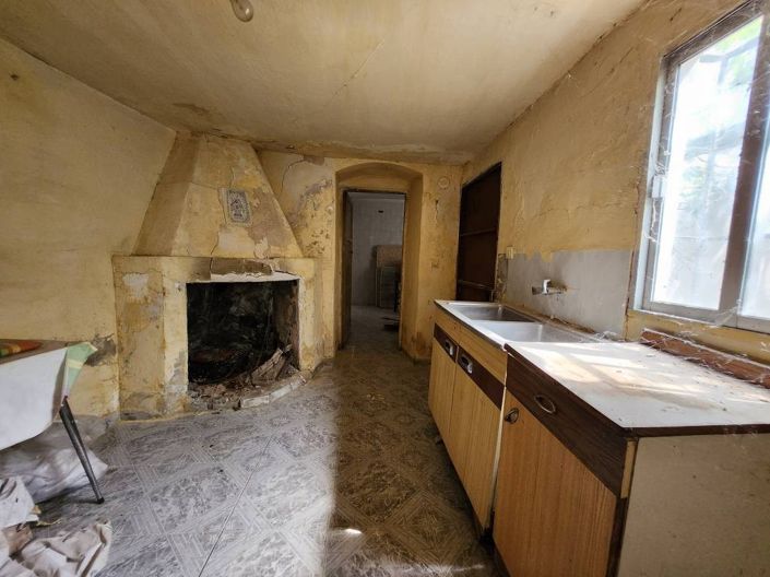 Image No.15-5 Bed Townhouse for sale