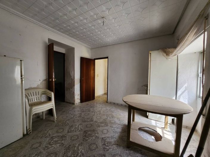 Image No.5-5 Bed Townhouse for sale