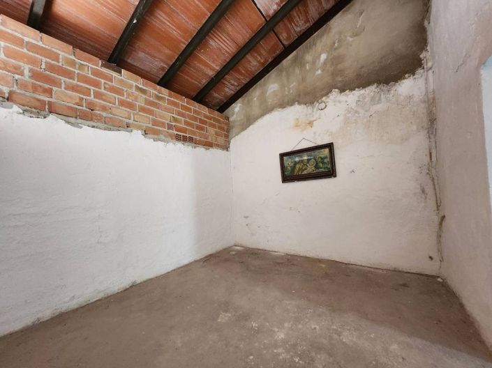 Image No.7-5 Bed Townhouse for sale