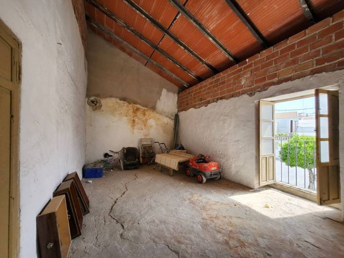 Image No.8-5 Bed Townhouse for sale