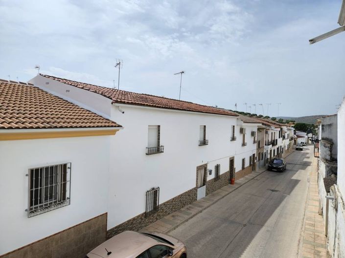 Image No.9-5 Bed Townhouse for sale