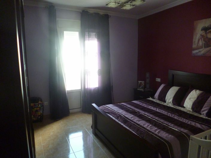 Image No.11-4 Bed Townhouse for sale