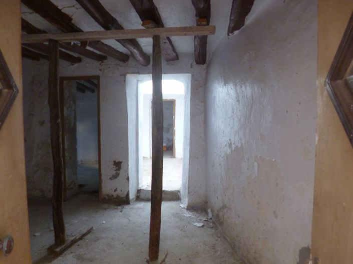 Image No.2-2 Bed Townhouse for sale