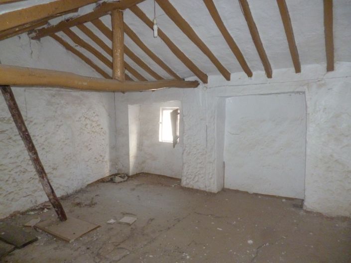 Image No.7-2 Bed Townhouse for sale