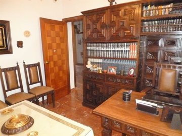 1 - Olvera, Mansion