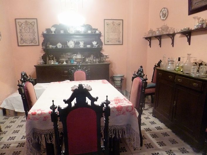 Image No.22-6 Bed Townhouse for sale