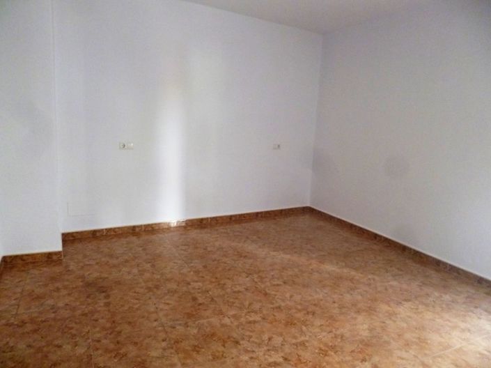 Image No.10-5 Bed Property for sale