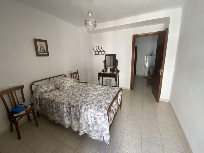 Image No.18-3 Bed Townhouse for sale