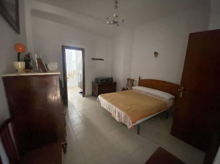 Image No.22-3 Bed Townhouse for sale