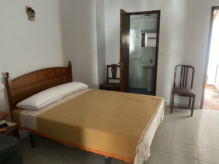 Image No.24-3 Bed Townhouse for sale