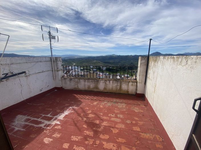 Image No.26-3 Bed Townhouse for sale