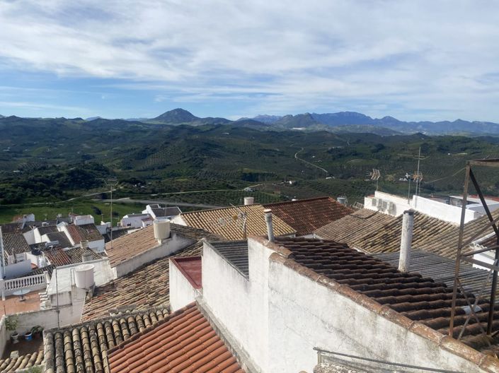 Image No.28-3 Bed Townhouse for sale