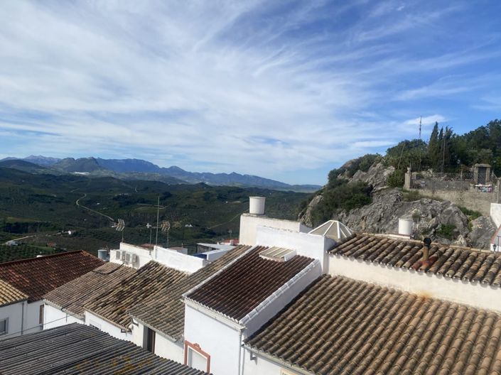 Image No.30-3 Bed Townhouse for sale