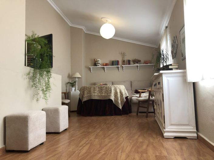 Image No.14-6 Bed Townhouse for sale