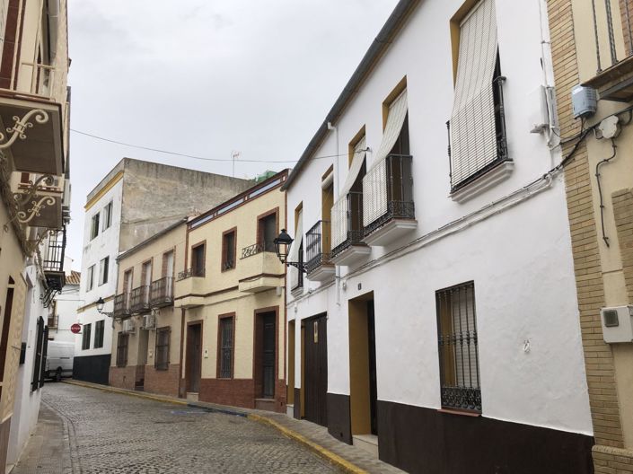 Image No.16-6 Bed Townhouse for sale