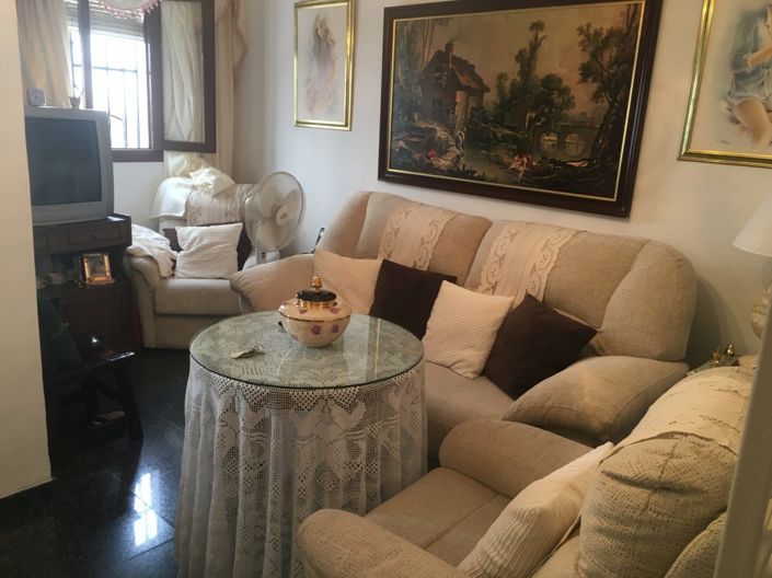 Image No.19-3 Bed Property for sale