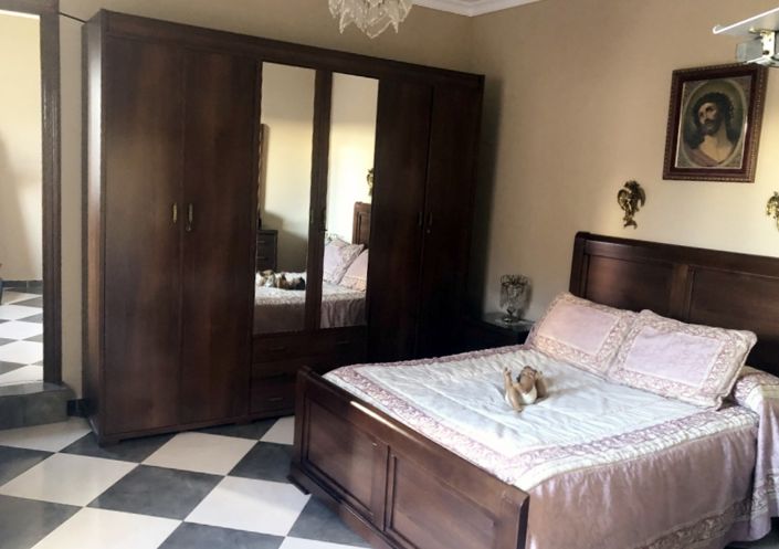 Image No.16-4 Bed Property for sale