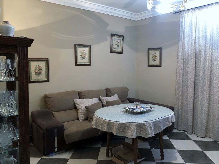 Image No.5-4 Bed Property for sale