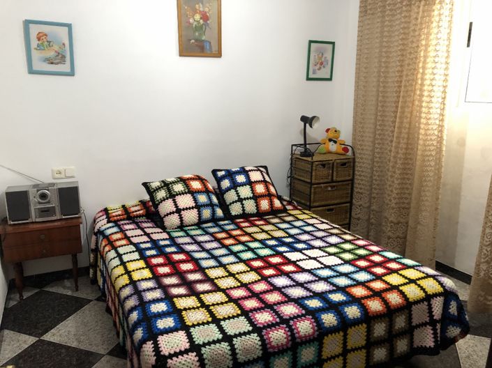 Image No.13-4 Bed Townhouse for sale