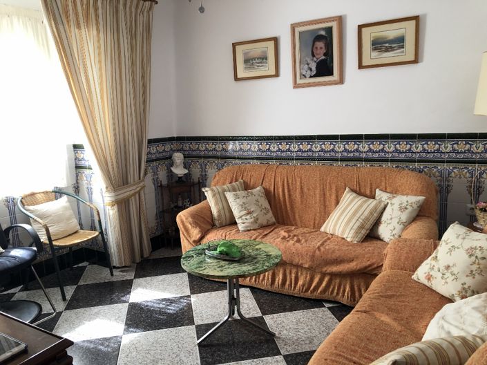 Image No.15-4 Bed Townhouse for sale