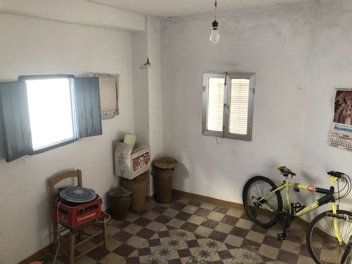 Image No.19-4 Bed Townhouse for sale