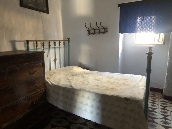 Image No.22-4 Bed Townhouse for sale