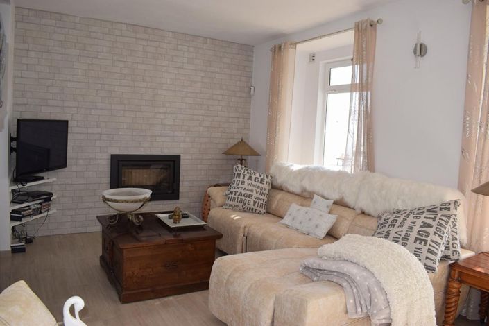 Image No.23-10 Bed Country House for sale