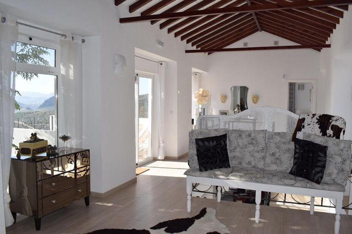 Image No.24-10 Bed Country House for sale