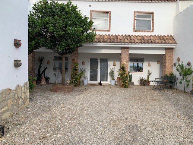 Image No.38-10 Bed Country House for sale