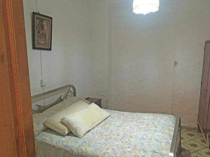 Image No.15-4 Bed Townhouse for sale